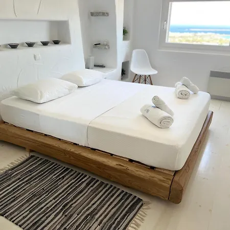 Luxurious Oasis In Paros Villa